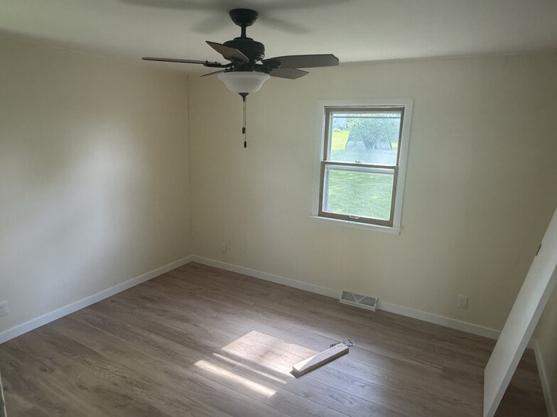 Bedroom 3 - 1555 Jackson St