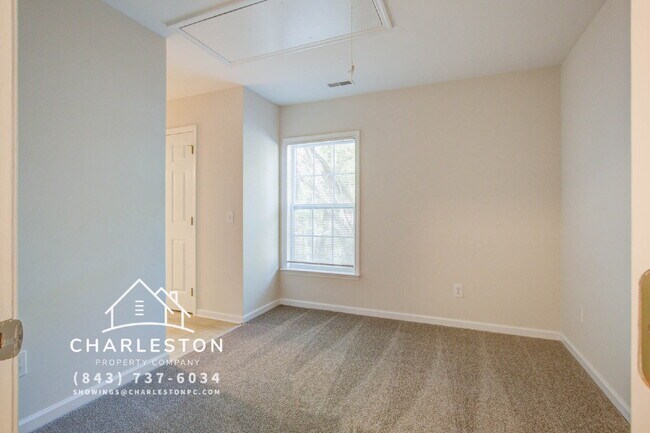 Building Photo - 100 Chinquapin Dr