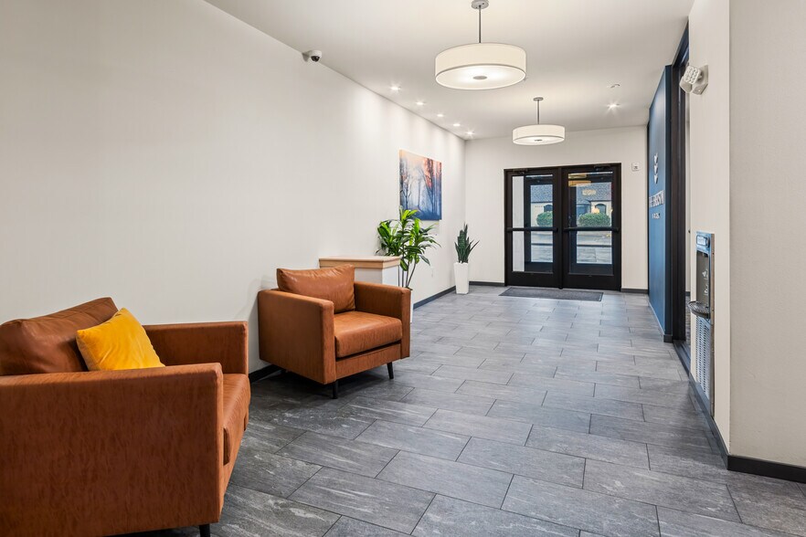 Building Photo - 1121 S Park St