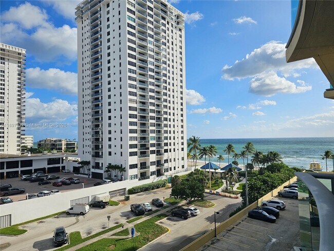 Building Photo - 2501 S Ocean Dr