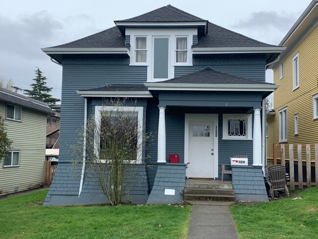 Building Photo - PRELEASE FOR AUG: 5 bdrm/2 bath near WWU and Downtown!