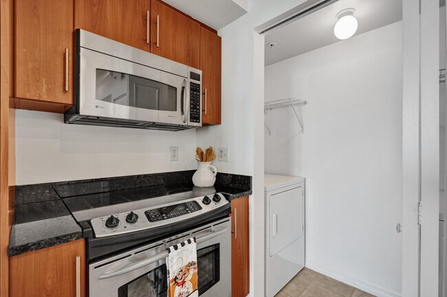 Building Photo - 600 S Dixie Hwy