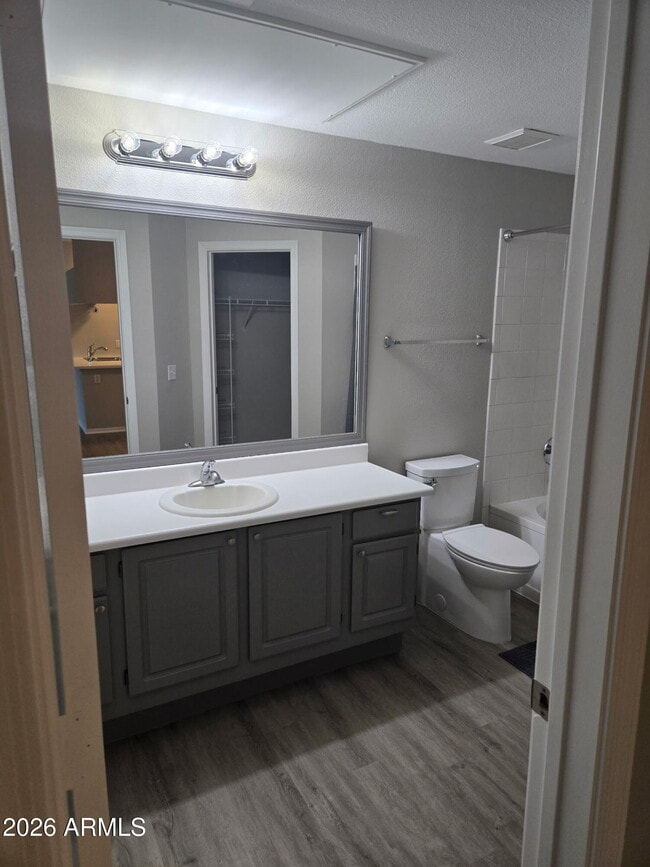 Building Photo - 5401 E Van Buren St