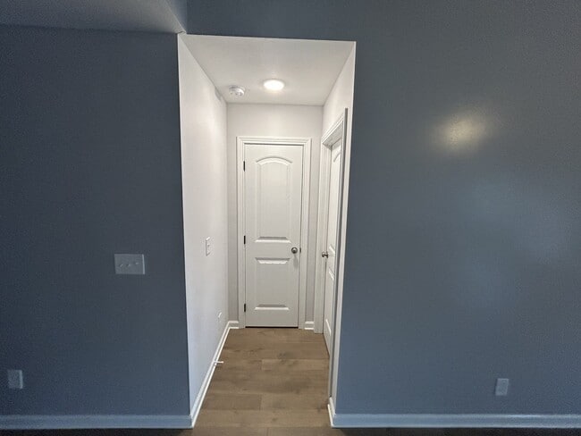 Building Photo - 721 Tidwell Dr