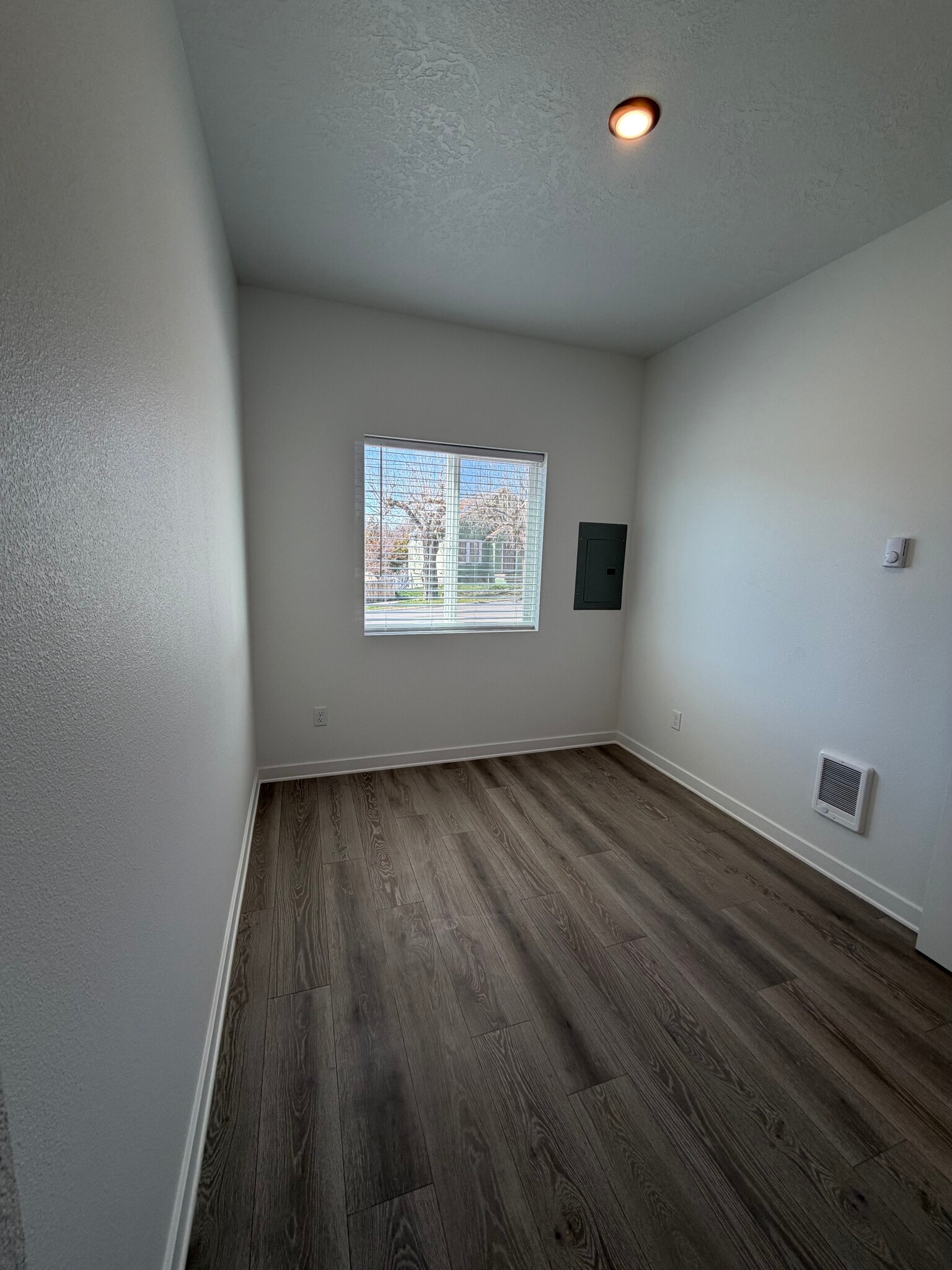 Building Photo - 1528 Wilford Ave