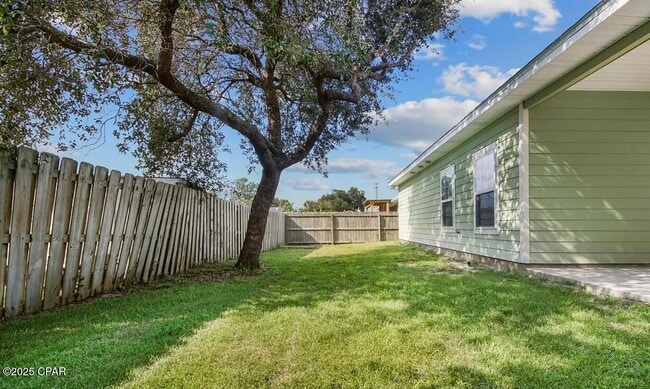 Building Photo - 102 Pura Vida Ct