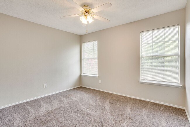 Building Photo - Great Large 4 Bedroom, 2.5 Bath Home Ready for New Tenants- Crowley ISD- 76123