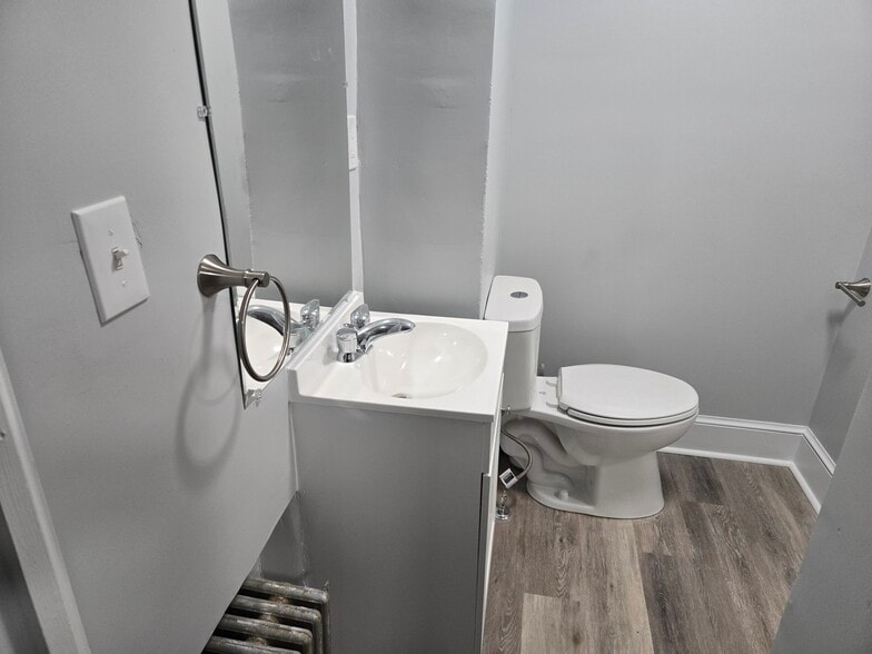 Building Photo - 46 Eberts Ln