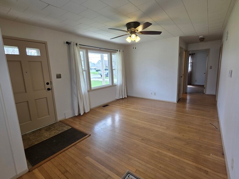 Building Photo - 718 S Judkins Ave