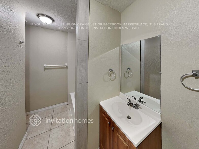 Building Photo - 7560 Pierce St