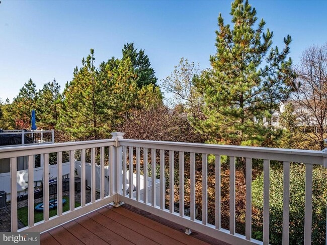 Building Photo - 7812 Sunhaven Way
