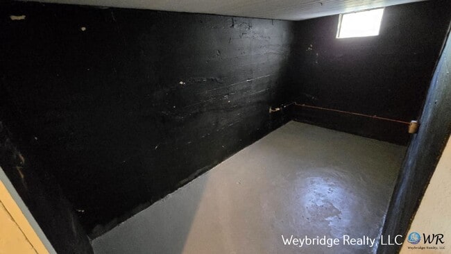 Building Photo - Beautiful 3 Bedroom Home Located in Colleg...
