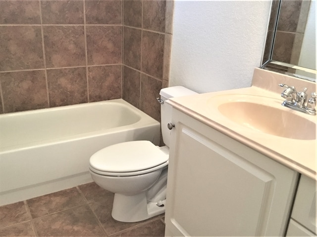 Building Photo - 2322 Sean St