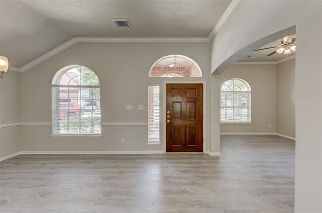 Building Photo - 2107 Crossbay Ct