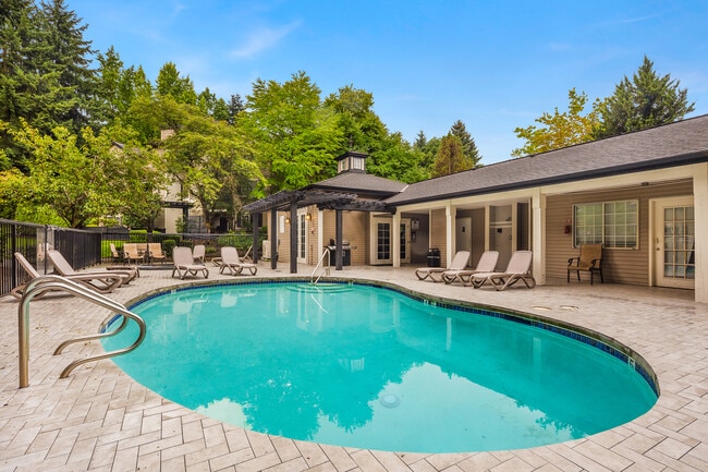 Building Photo - 215 9th St