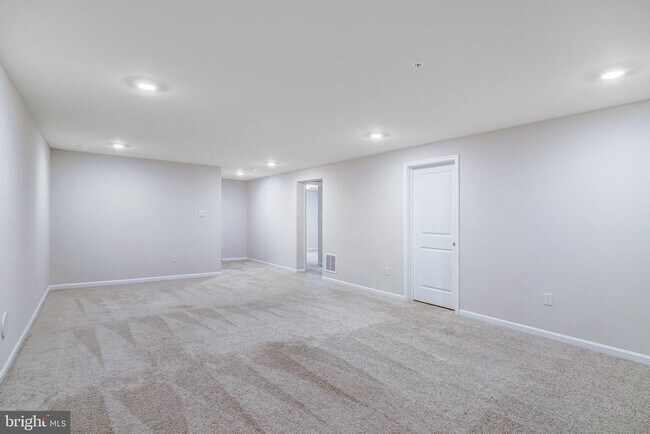 Building Photo - 404 Constellation Ln