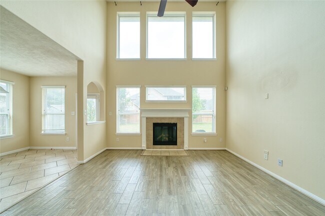 Building Photo - 24618 Malca Manor Dr
