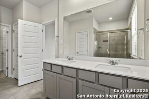 Building Photo - 12933 Lilly Pass