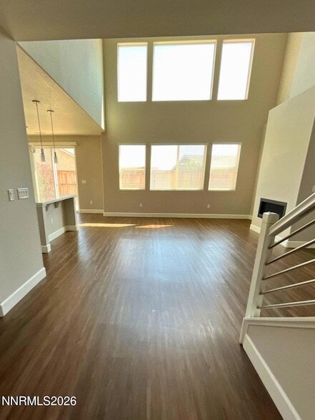 Building Photo - 1200 Silver Coyote Dr