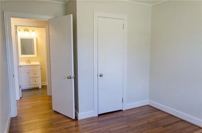 Building Photo - 3 Bedroom Renovated Ranch Style Home in Seneca