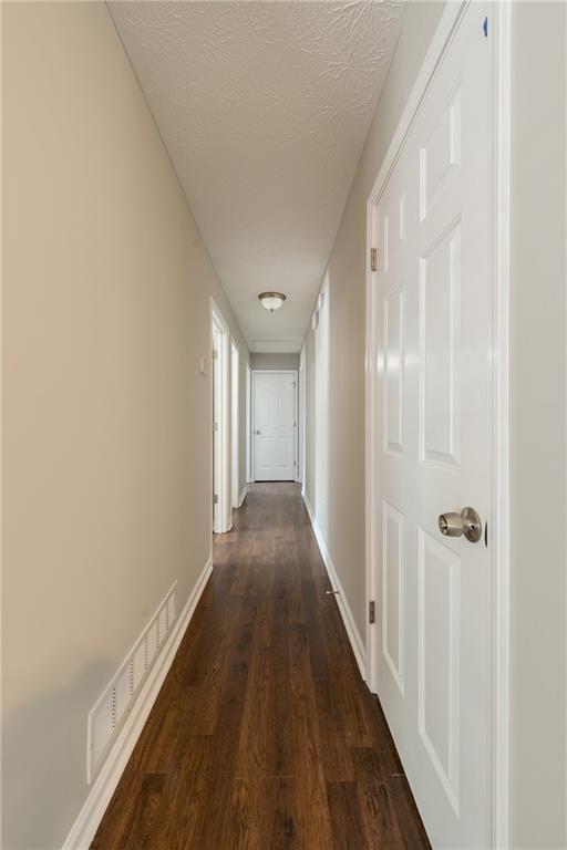 Building Photo - 493 Silverthorne Cir