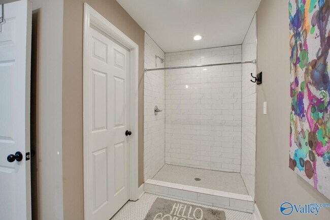 Building Photo - 805 Rison Ave NE