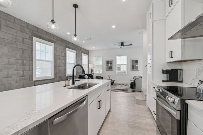 Building Photo - Modern Townhome For Lease in downtown St Pete and Warehouse Arts District