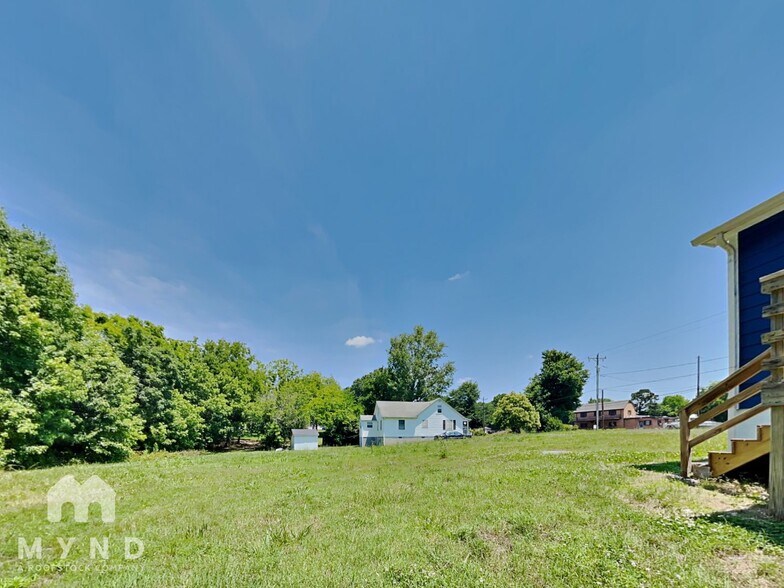 Building Photo - 376 Talley St