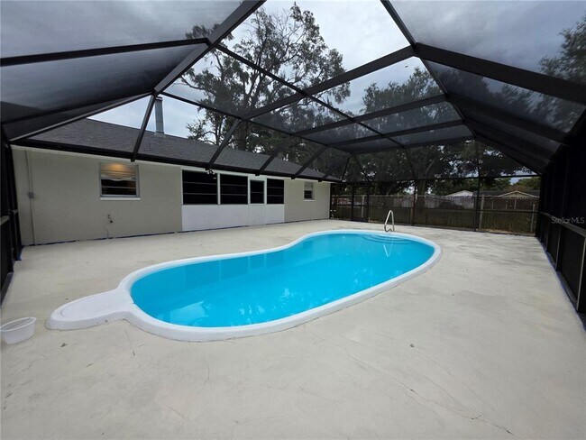 Building Photo - 5611 6th St