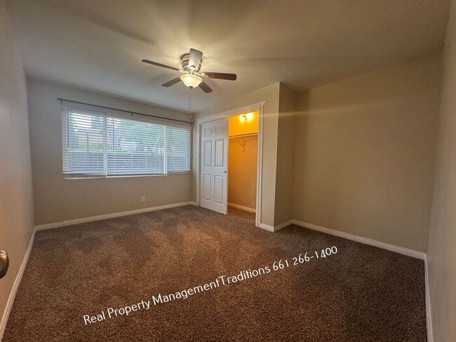 Building Photo - Great 3 + 2 Located in Quartz Hill