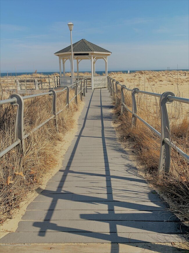 Building Photo - 710 Boston Blvd