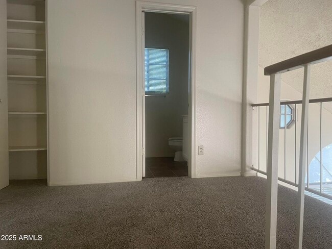 Building Photo - 441 S Maple