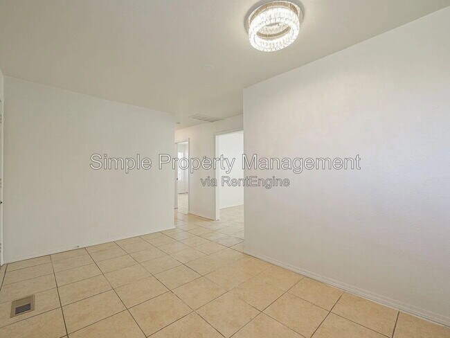 Building Photo - 605 NW 113th St
