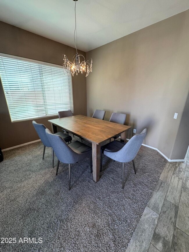 Building Photo - 949 E Indian Wells Pl