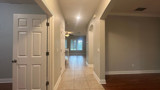 Building Photo - 418 Brentwood Club Cove