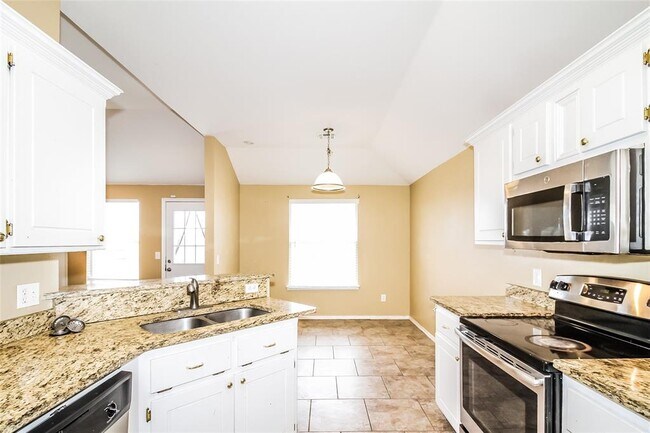 Building Photo - 2916 SE 97th St