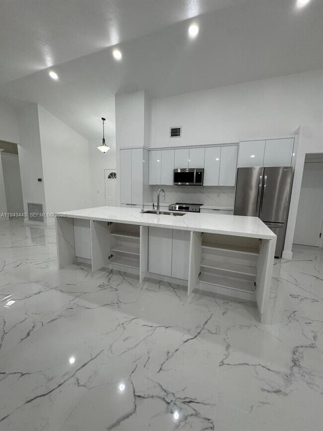 Building Photo - 10227 SW 55th Ln