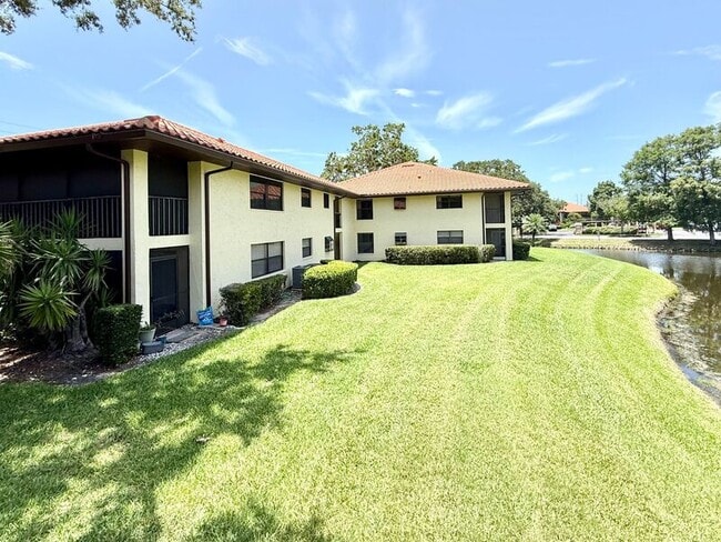 Building Photo - 2212 Hammock Pine Blvd