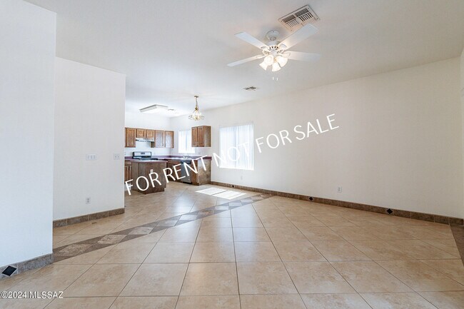 Building Photo - 7442 W Sonesta Dr