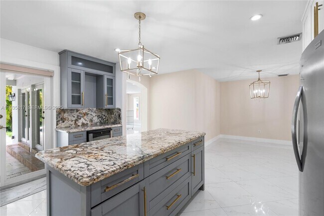 Building Photo - 13611 SW 77th St