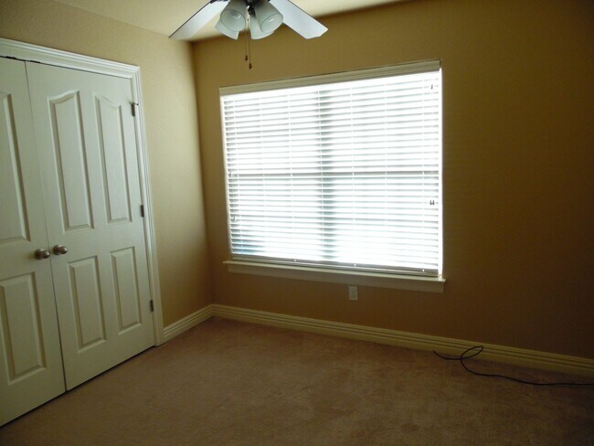 Building Photo - Great house in Bentonville