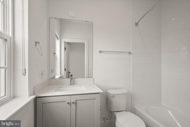 Building Photo - 1862 Michael Faraday Dr.