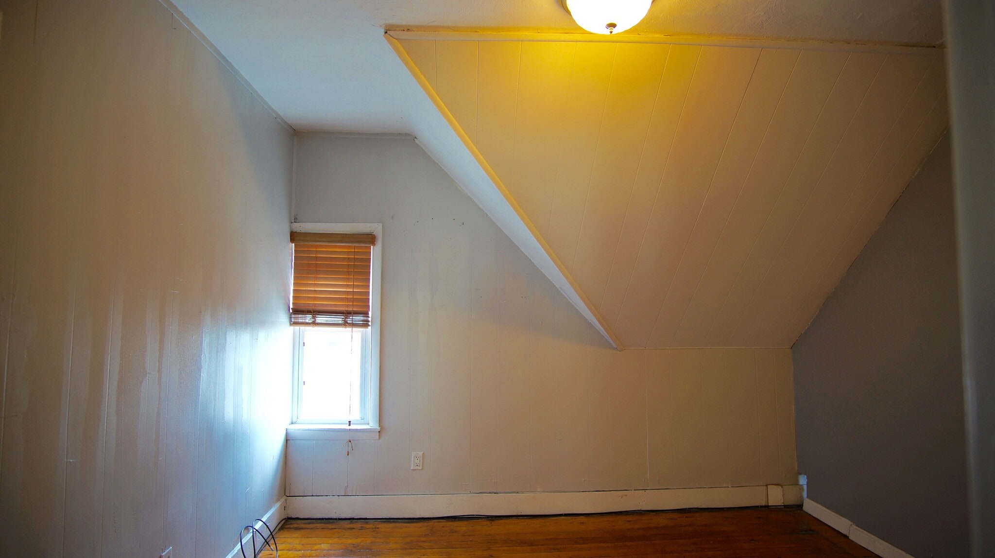 Building Photo - 48 America St