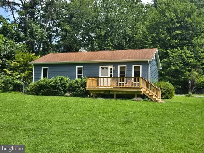 Building Photo - 37 Carter Ln