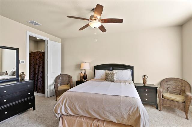 Building Photo - 640 S Pearl Expy