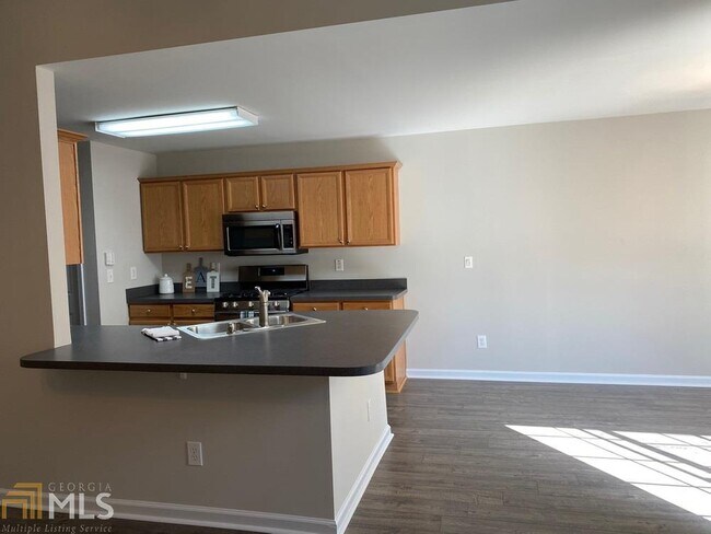Building Photo - 302 Highland Falls Dr