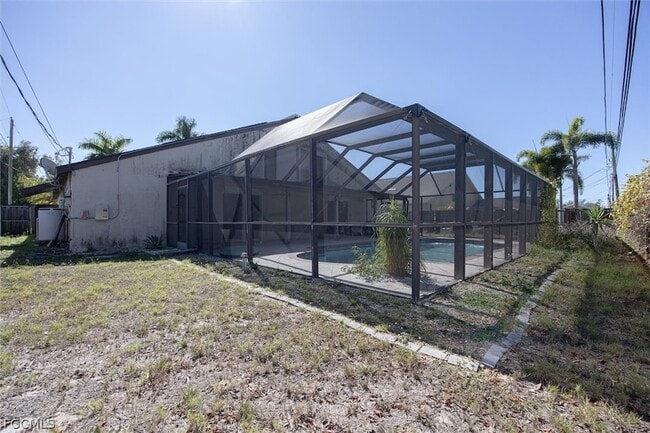 Building Photo - 7261 Albany Rd