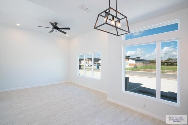 Building Photo - 3604 Hidalgo Cir