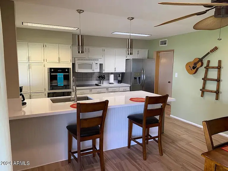 Building Photo - 3018 S Dromedary Dr