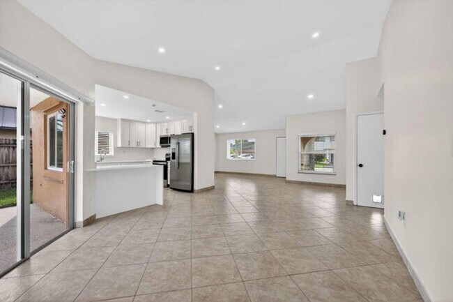 Building Photo - 1329 SW 151st Way